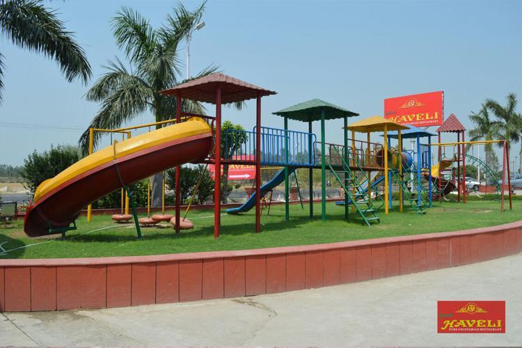 Gajraula Haveli Resort Екстериор снимка