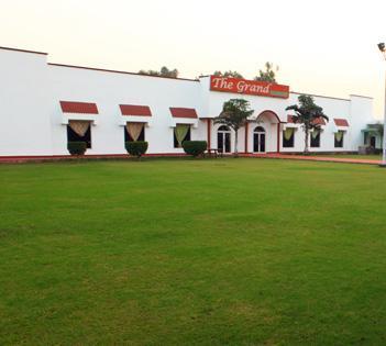 Gajraula Haveli Resort Екстериор снимка