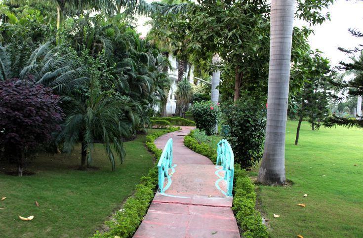 Gajraula Haveli Resort Екстериор снимка